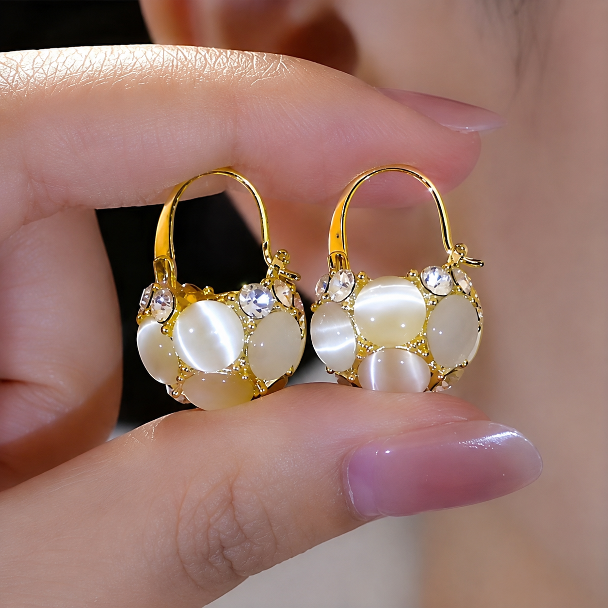 LunaPearl™ Vintage Earrings (1 Pair)