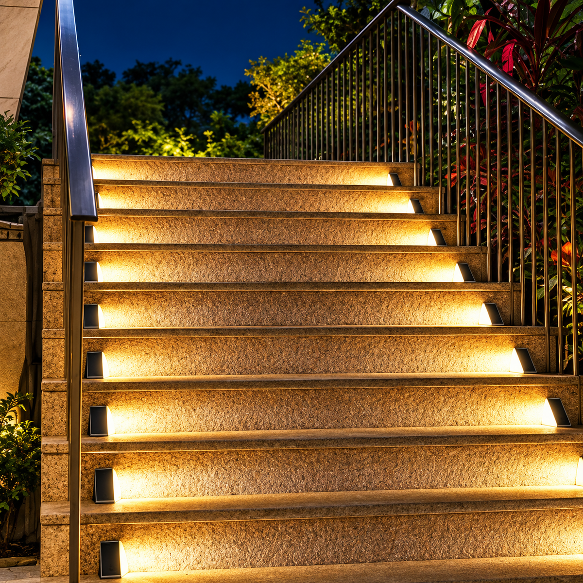 Stepora™ – 4-Pack Solar Stair Lights