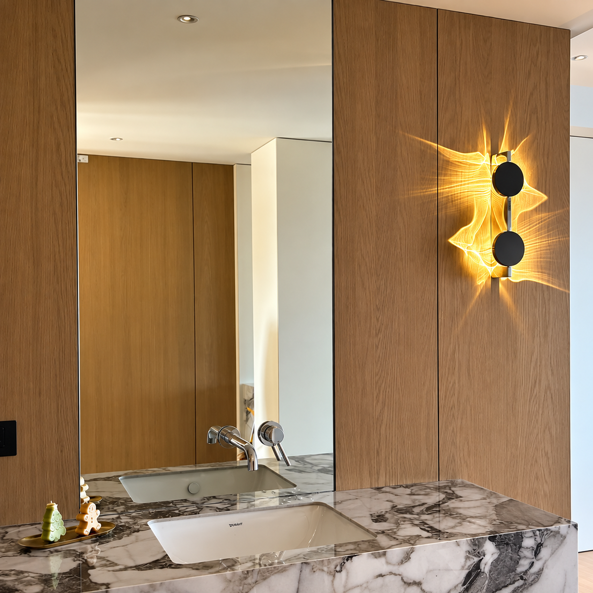 LumiWave™ – Artistic Wall Light