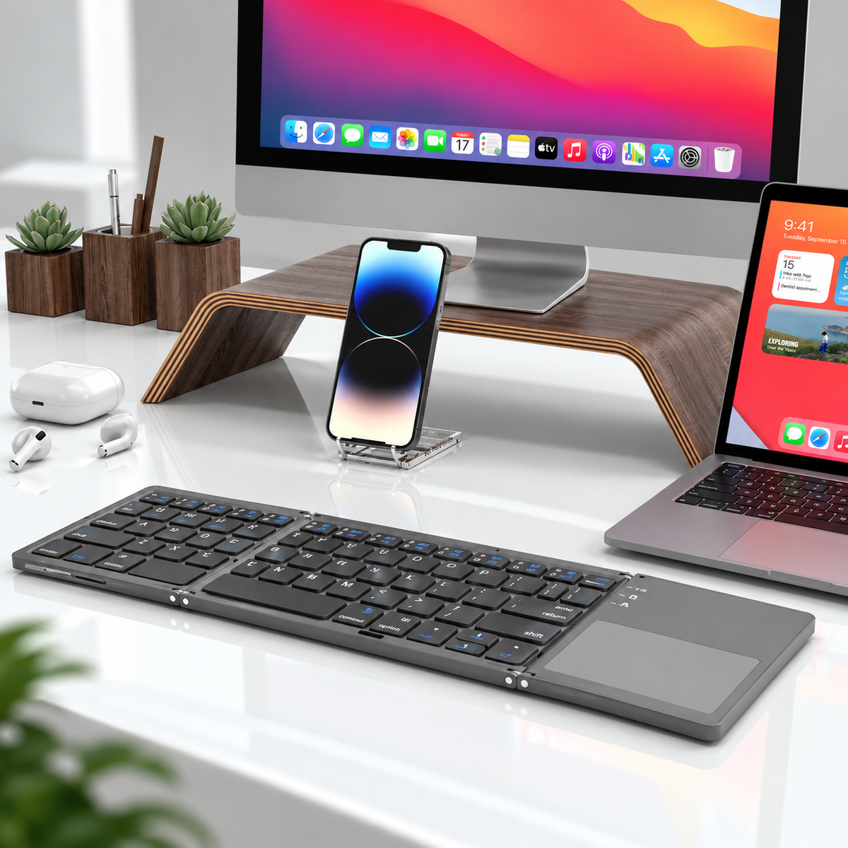 Foldora™ – Pocket-Sized Mobile Workstation